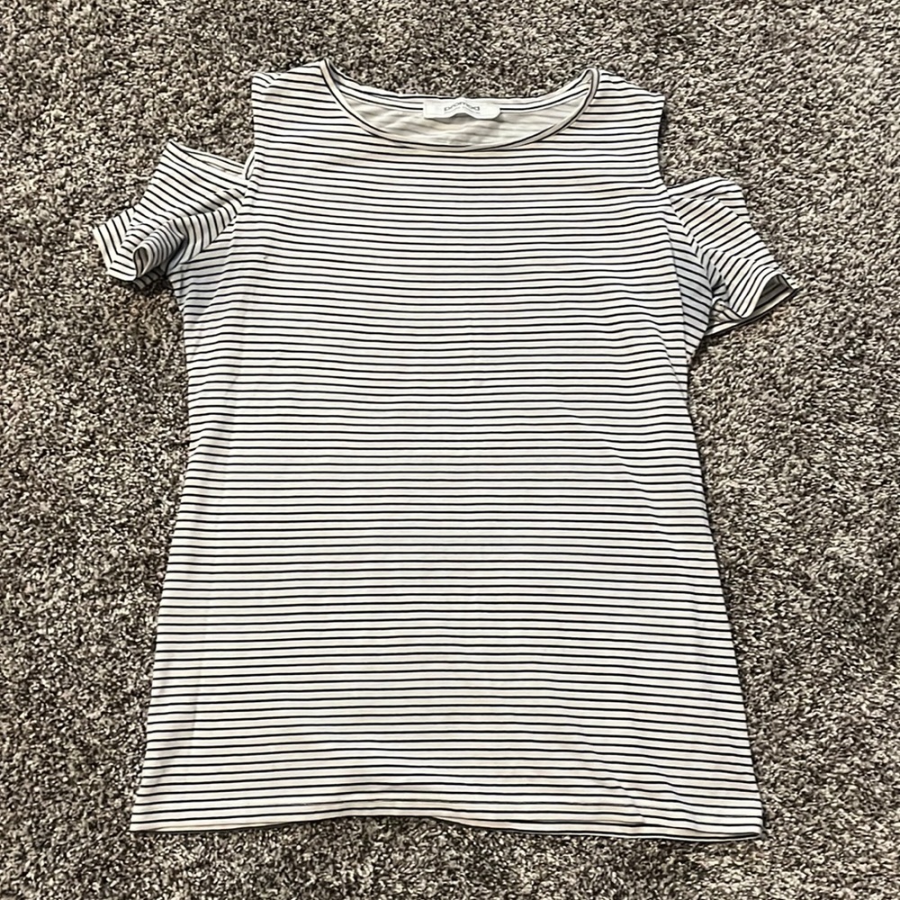 Juniors blouse black and white striped off-shoulder